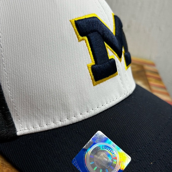 NWOT Michigan Wolverines Blue/White/gray
Adjustable Strap-back Hat - Picture 7 of 8